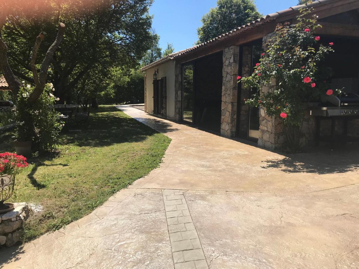 Le Hameau Des Vanades Ampus